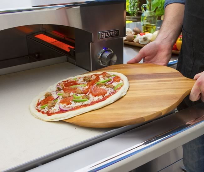 Lynx Outdoor Built-In / Countertop Pizza Oven Fines Gas