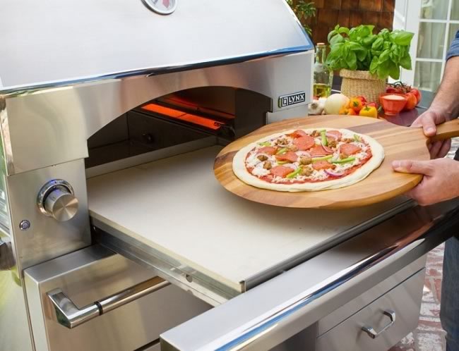 Lynx Outdoor Built-In / Countertop Pizza Oven Fines Gas
