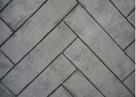 Whitewashed Herringbone Brick Liner