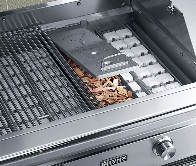 Lynx Built In BBQ Grill 27 Inch with Rotisserie Fine's Gas